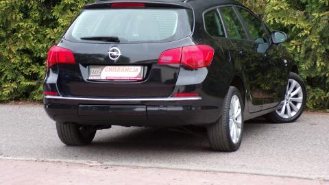 Opel Astra J  (140KM) - 28 900  PLN, 2013 - MIKOŁÓW - wyprzedaż | Autoria.pl