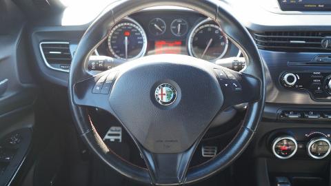 Alfa Romeo Giulietta (235KM) - 34 900  PLN, 2011 - Goczałkowice-Zdrój - wyprzedaż | Autoria.pl