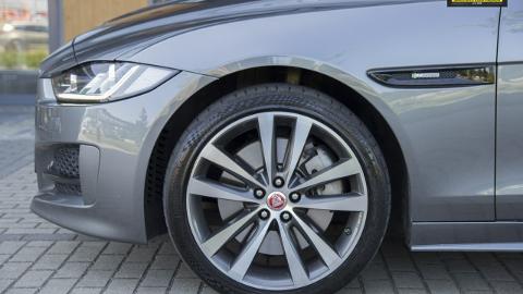 Jaguar XE I  (300KM) -  129 900  PLN, 2018 - Gdynia - wyprzedaż | Autoria.pl