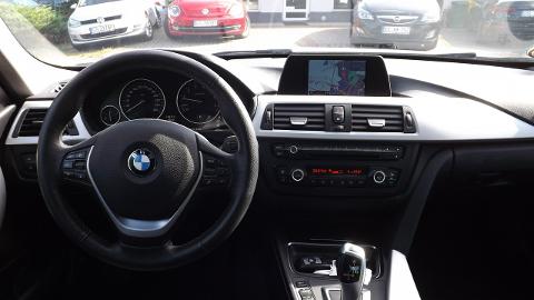 BMW Seria  3 F30/F31  (184KM) - 49 900  PLN, 2012 - Słupsk - wyprzedaż | Autoria.pl