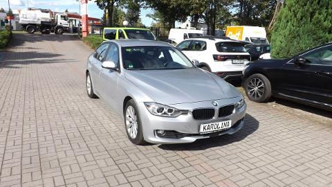 BMW Seria  3 F30/F31  (184KM) - 49 900  PLN, 2012 - Słupsk - wyprzedaż | Autoria.pl