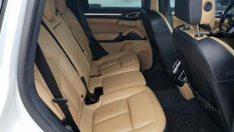 Porsche Cayenne II  (420KM) - 62 600  PLN, 2016 - Sękocin Nowy - wyprzedaż | Autoria.pl