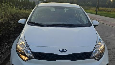 Kia Rio III  (84KM) - 27 990  PLN, 2016 - Śrem - wyprzedaż | Autoria.pl