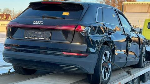 Audi e-tron (503KM) - 75 900  PLN, 2022 - Miechów - wyprzedaż | Autoria.pl