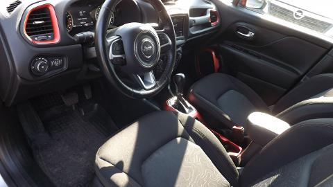 Jeep Renegade 2019 (180KM) - 85 000  PLN, 2019 - Słupsk - wyprzedaż | Autoria.pl