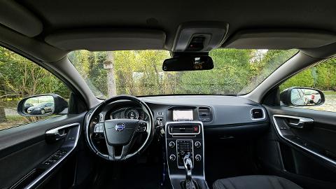 Volvo V60 I  (163KM) - 59 800  PLN, 2015 - Nowy Sącz - wyprzedaż | Autoria.pl