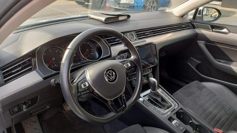 Volkswagen Passat B8  (150KM) - 75 900  PLN, 2018 - TYCHY - wyprzedaż | Autoria.pl