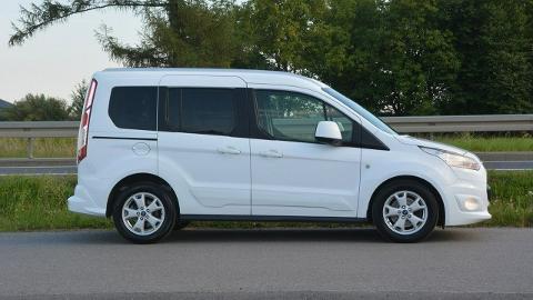 Ford Tourneo Connect II  (100KM) - 41 100  PLN, 2015 - Sędziszów Małopolski - wyprzedaż | Autoria.pl