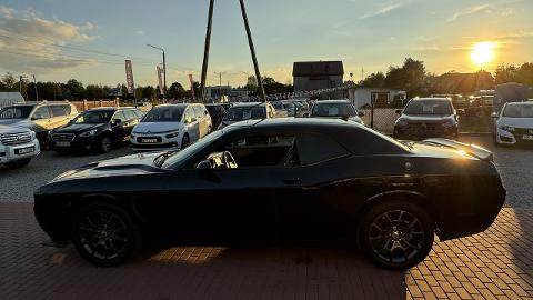 Dodge Challenger III  (305KM) - 92 500  PLN, 2018 - SADE BUDY - wyprzedaż | Autoria.pl