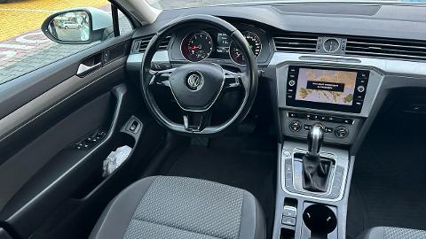 Volkswagen Passat B8  (150KM) - 68 900  PLN, 2018 - TYCHY - wyprzedaż | Autoria.pl