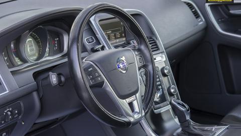 Volvo XC 60 I  (240KM) - 74 900  PLN, 2015 - Gdynia - wyprzedaż | Autoria.pl