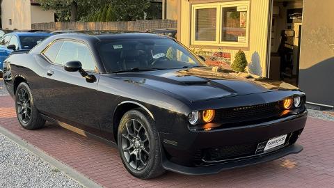 Dodge Challenger III  (305KM) - 92 500  PLN, 2018 - SADE BUDY - wyprzedaż | Autoria.pl