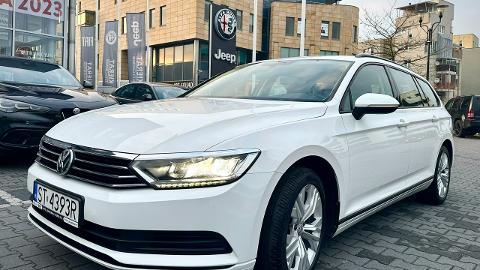 Volkswagen Passat B8  (150KM) - 68 900  PLN, 2018 - TYCHY - wyprzedaż | Autoria.pl