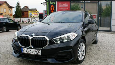 BMW Seria  1 F40  (140KM) - 77 400  PLN, 2020 - Ostrów Wielkopolski - wyprzedaż | Autoria.pl