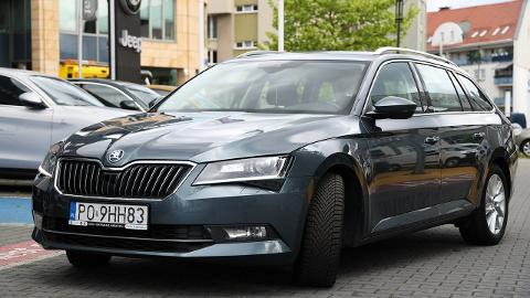 Škoda Superb III  (150KM) - 83 900  PLN, 2018 - TYCHY - wyprzedaż | Autoria.pl