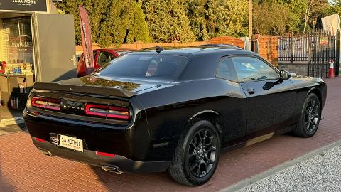 Dodge Challenger III  (305KM) - 92 500  PLN, 2018 - SADE BUDY - wyprzedaż | Autoria.pl