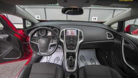 Opel Astra J  (180KM) - 35 900  PLN, 2013 - Gdynia - wyprzedaż | Autoria.pl