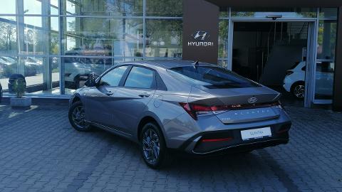 Hyundai Elantra VII  (123KM) - 96 900  PLN, 2024 - Piotrków Trybunalski - wyprzedaż | Autoria.pl