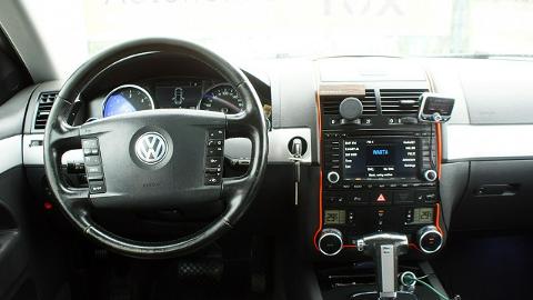 Volkswagen Touareg I  (225KM) - 39 700  PLN, 2007 - Ostrów Wielkopolski - wyprzedaż | Autoria.pl