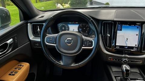 Volvo XC 60 II  (150KM) -  104 900  PLN, 2019 - Kamienna Góra - wyprzedaż | Autoria.pl