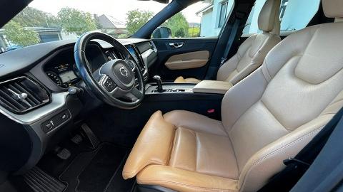 Volvo XC 60 II  (150KM) -  104 900  PLN, 2019 - Kamienna Góra - wyprzedaż | Autoria.pl