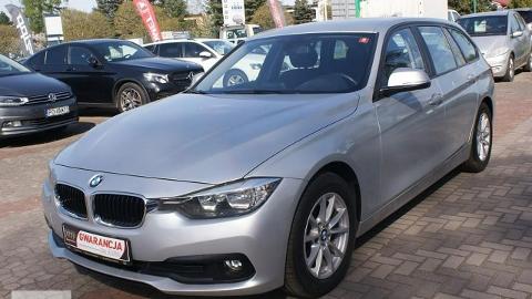 BMW Seria  3 (150KM) - 40 500  PLN, 2017 - wyprzedaż | Autoria.pl