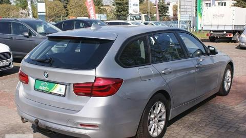 BMW Seria  3 (150KM) - 40 500  PLN, 2017 - wyprzedaż | Autoria.pl