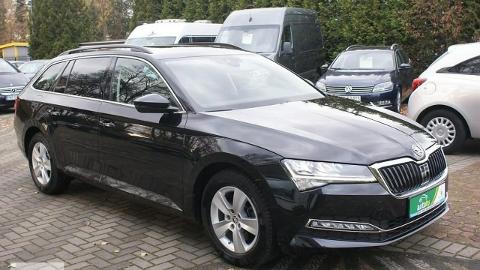 Škoda Superb (150KM) -  124 700  PLN, 2022 - wyprzedaż | Autoria.pl