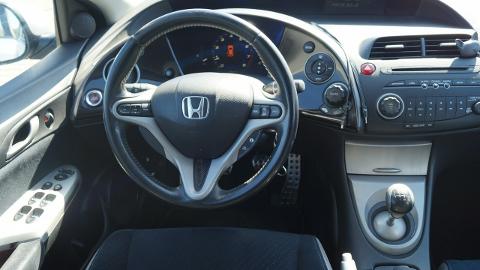 Honda Civic VIII  (140KM) - 19 900  PLN, 2007 - Goczałkowice-Zdrój - wyprzedaż | Autoria.pl