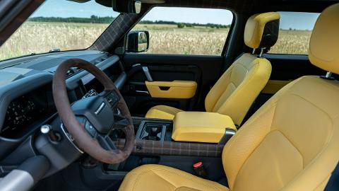 Land Rover Defender IV  (525KM) -  749 998  PLN, 2022 - Ropczyce - wyprzedaż | Autoria.pl