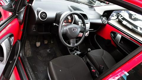 Toyota Aygo I  (68KM) - 23 900  PLN, 2012 - Mysłowice - wyprzedaż | Autoria.pl