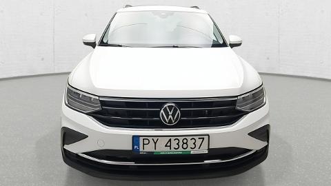 Volkswagen Tiguan II  (149KM) - 90 600  PLN, 2023 - Komorniki - wyprzedaż | Autoria.pl