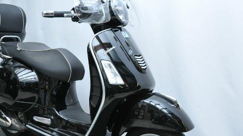 Vespa GTS (22KM) - 16 400  PLN, 2014 - Podkowa Leśna - wyprzedaż | Autoria.pl