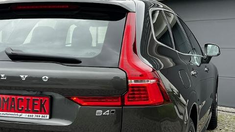 Volvo XC 60 II  (197KM) -  126 900  PLN, 2019 - Kamienna Góra - wyprzedaż | Autoria.pl