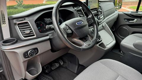 Ford Tourneo Custom (170KM) -  129 900  PLN, 2018 - Widełki - wyprzedaż | Autoria.pl