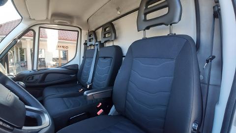 Iveco Daily 70C18 V H (180KM) -  165 000  PLN, 2019 - Widełki - wyprzedaż | Autoria.pl