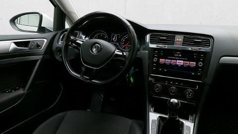 Volkswagen Golf VII  (116KM) - 20 996  PLN, 2019 - Komorniki - wyprzedaż | Autoria.pl