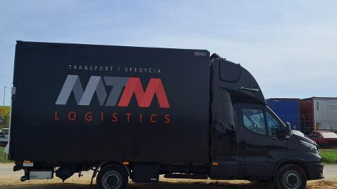 Iveco Daily 35S18 (175KM) -  117 118  PLN, 2022 - Komorniki - wyprzedaż | Autoria.pl