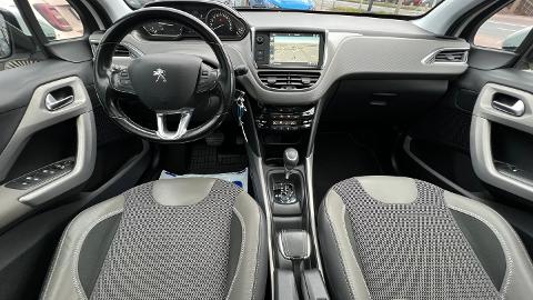 Peugeot 2008 1.2 Pure Tech Allure S&S EAT6 (110KM) - 37 900  PLN, 2016 - Ostrów Wielkopolski - wyprzedaż | Autoria.pl