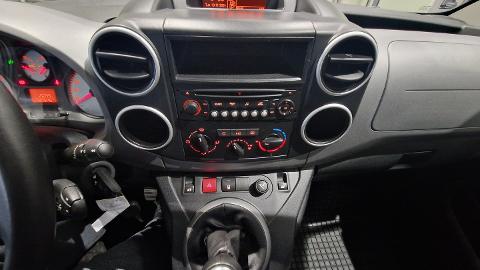 Citroën Berlingo M 1.2 PureTech Feel S&S (110KM) - 39 900  PLN, 2016 - Ostrów Wielkopolski - wyprzedaż | Autoria.pl